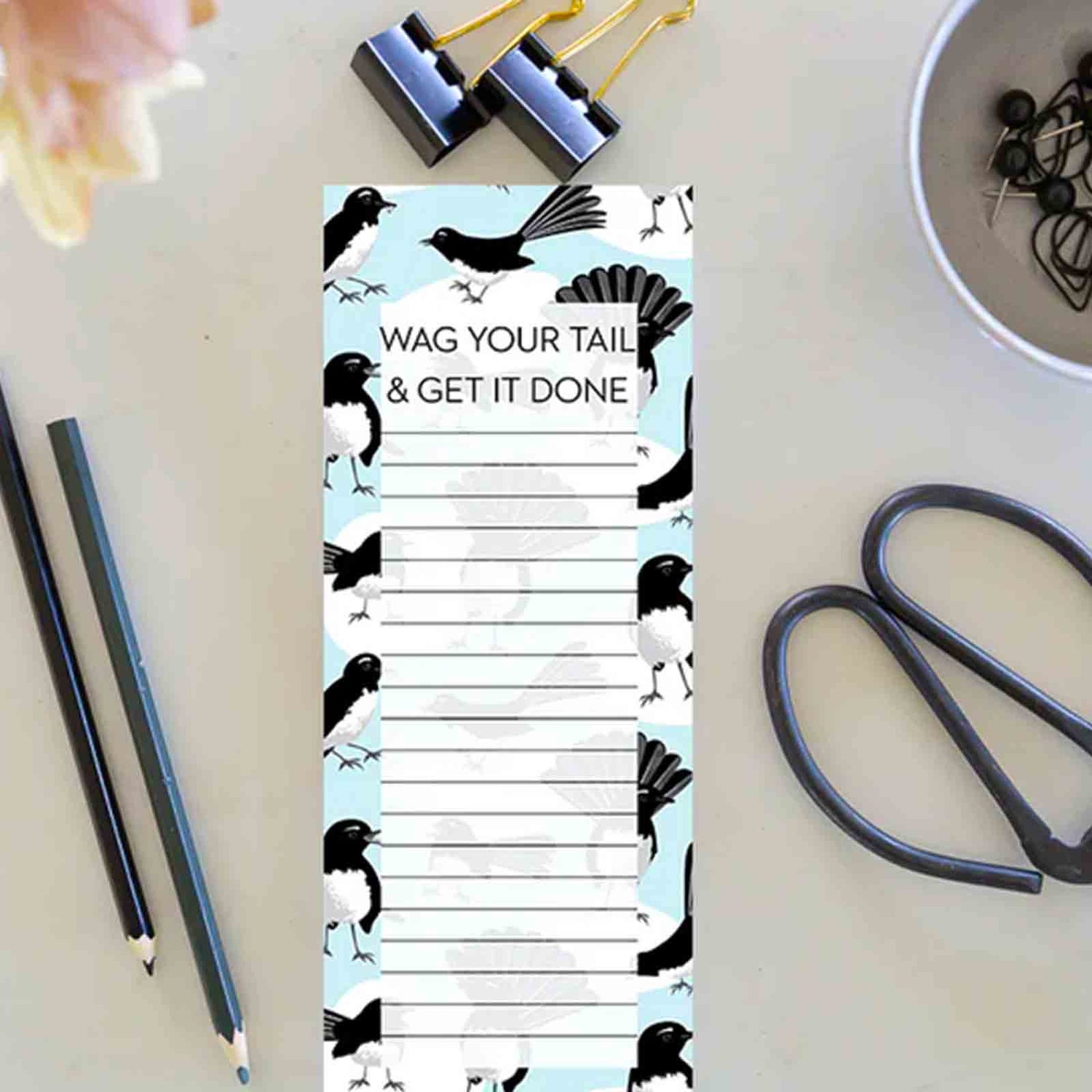 Willie Wagtail Wag Your Tail &amp; Get It Done Magnetic Shopping List Jotter